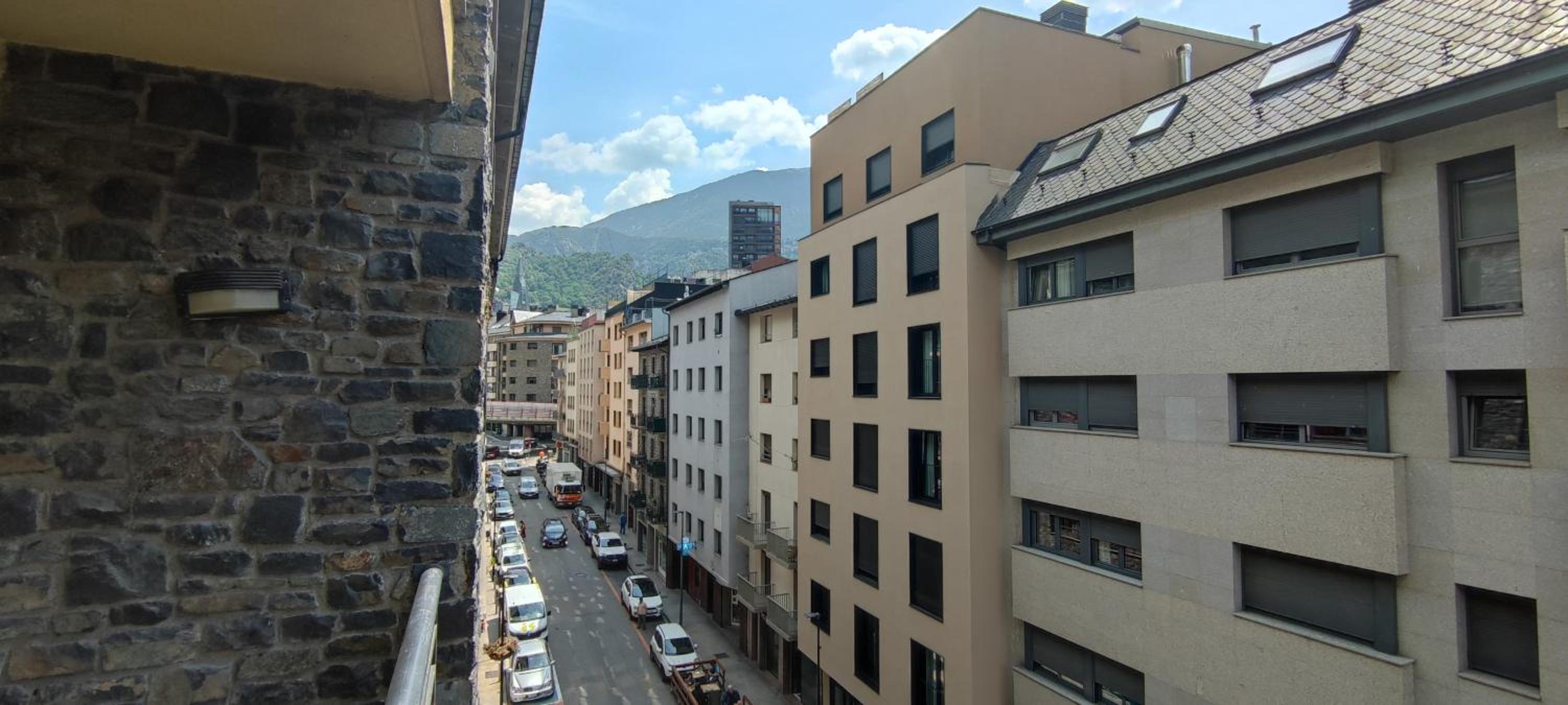 Superb flat in the centre of capital, ski, Caldea