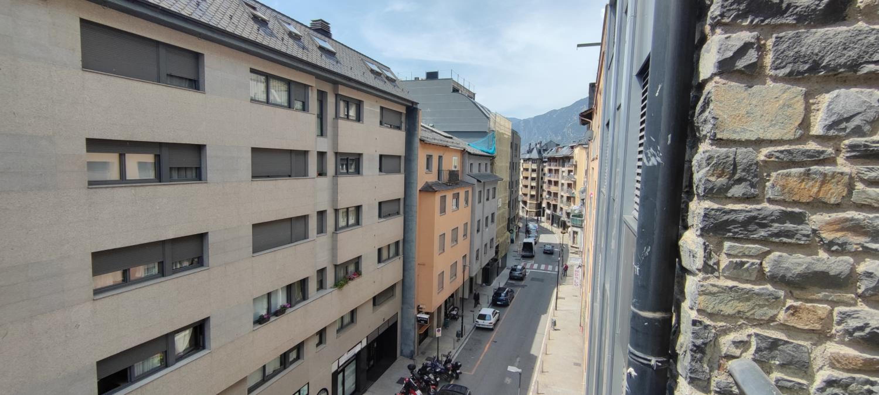 Superb flat in the centre of capital, ski, Caldea
