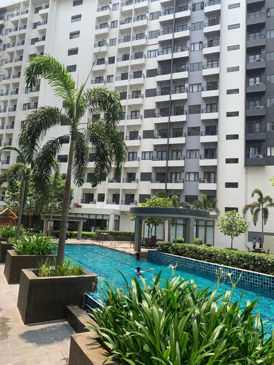 PARANAQUE STAYCATION at SPRING RESIDENCES T3 U1231 view 2