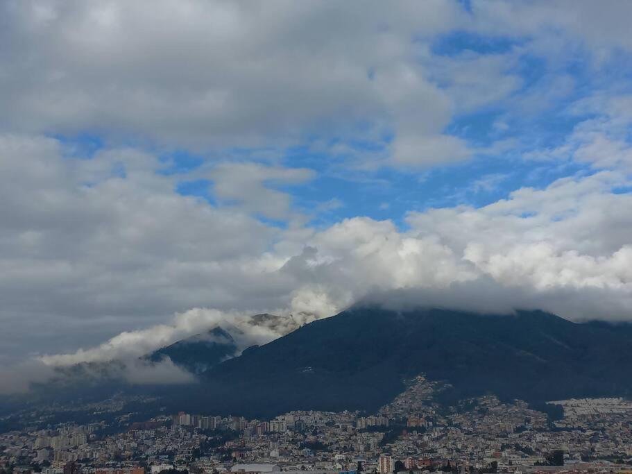 Apartamento Cerca de Embajada Americana y Solca en Centro Norte