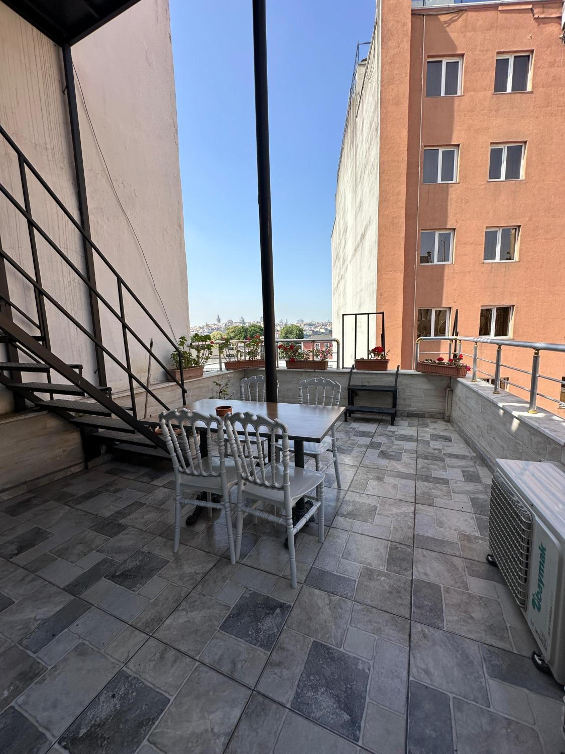 Sirkeci Quietness Hotel - Image 19