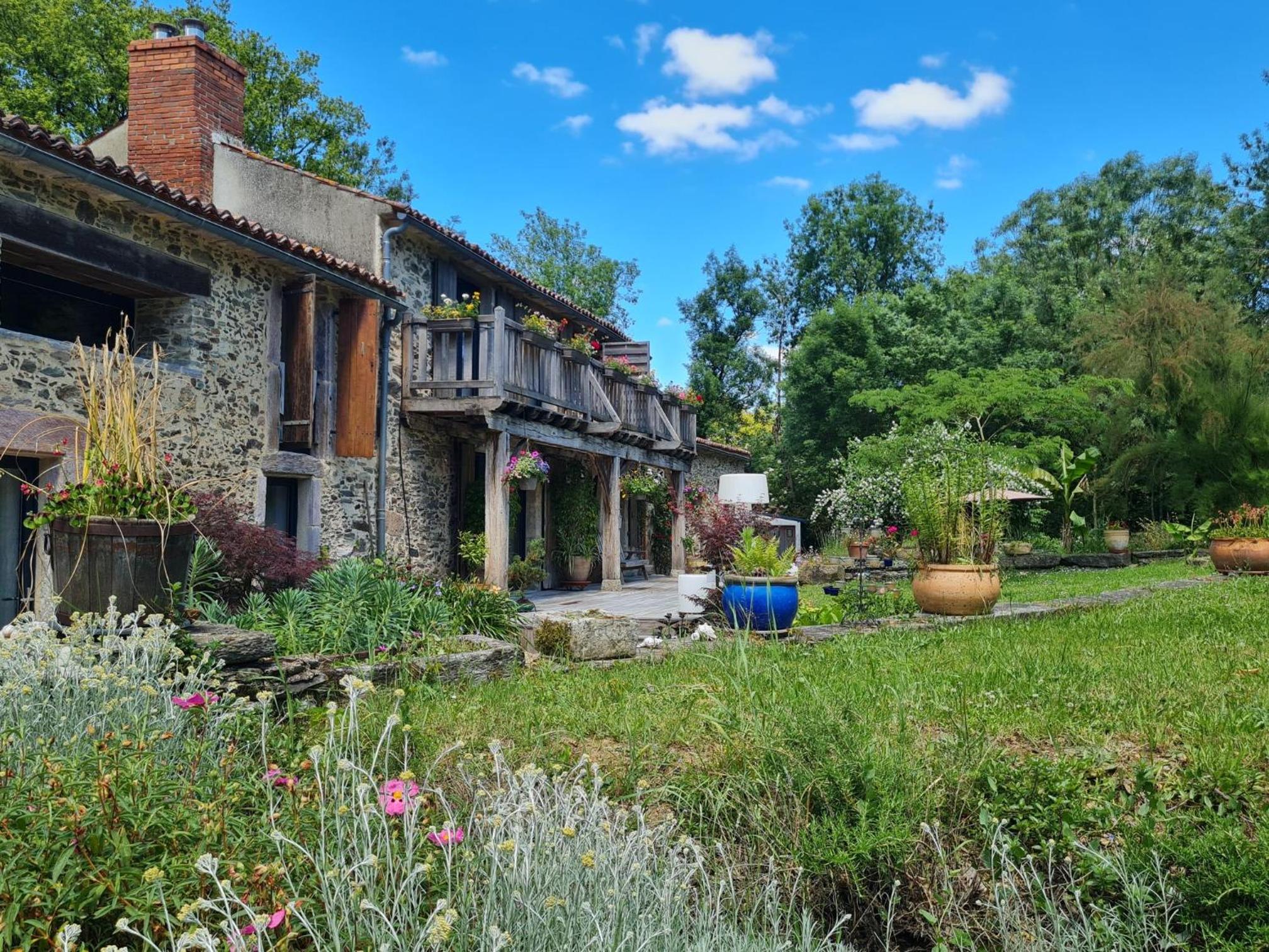 Photo 43