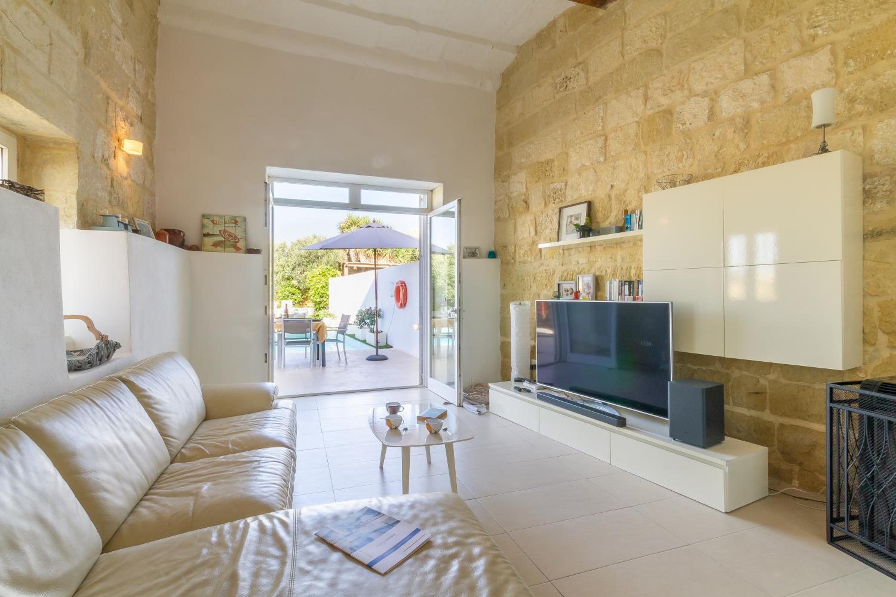 Ta'Patee Pool Farmhouse in Gozo - Happy Rentals view 3