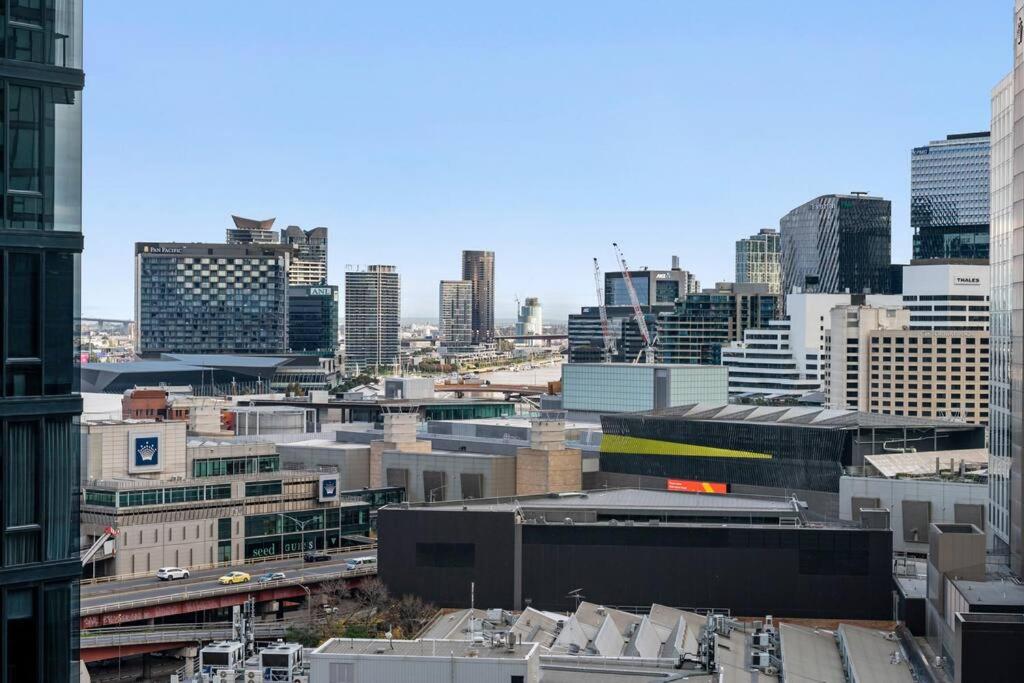 Amaya-Modern Southbank Living-Close to Crown & Yarra River