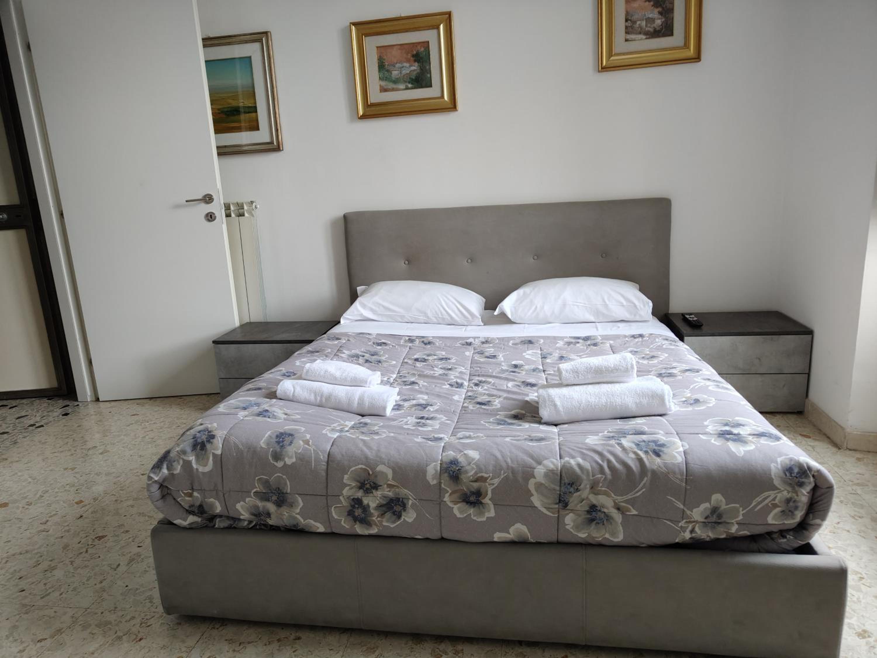 AmoRoma Home