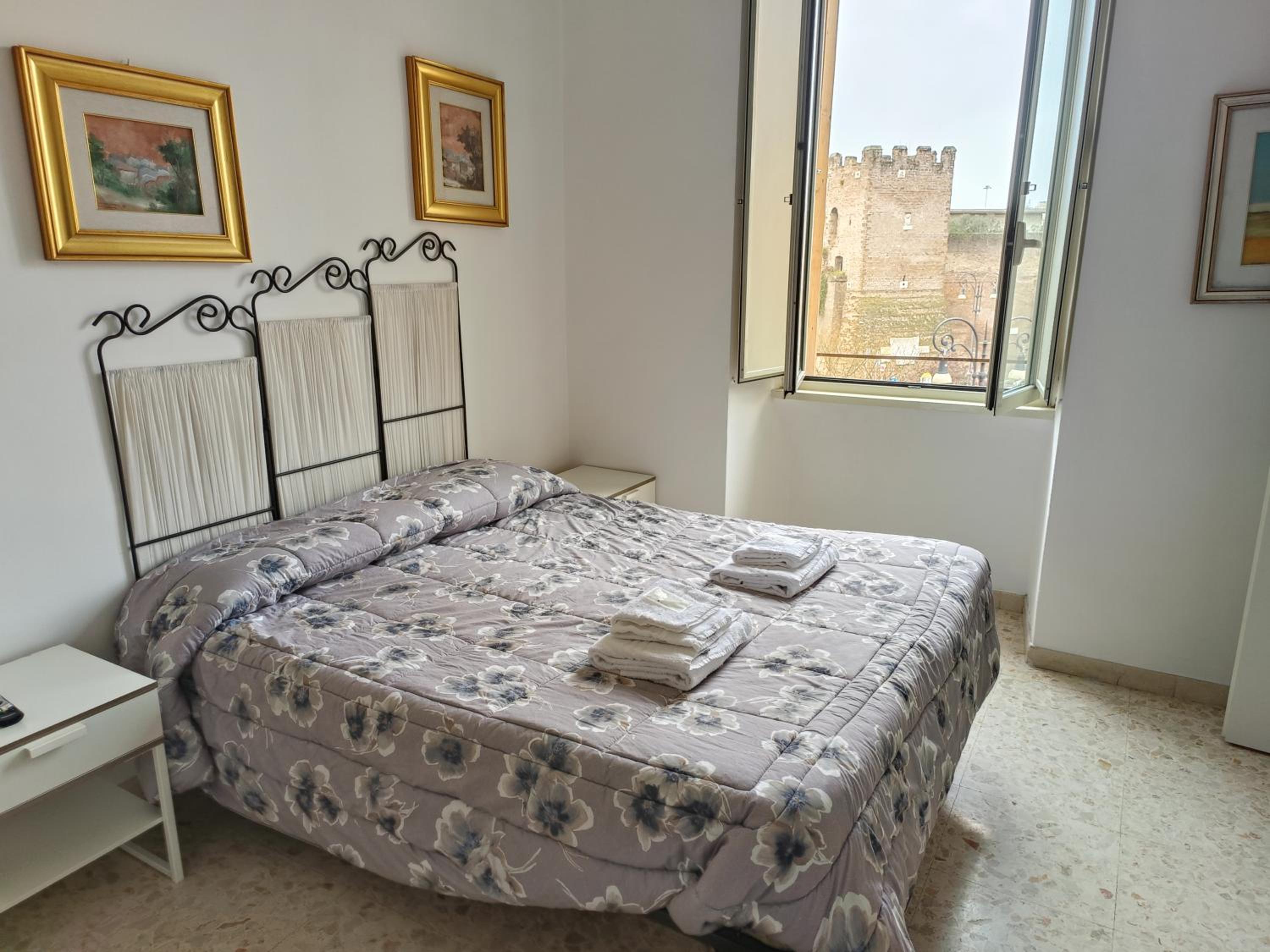 AmoRoma Home