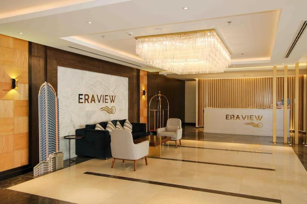 Luxury Romantic Sea View Apartment-ERAإقامة هادئة إطلالة بحرية موقع استثنائي- Manama