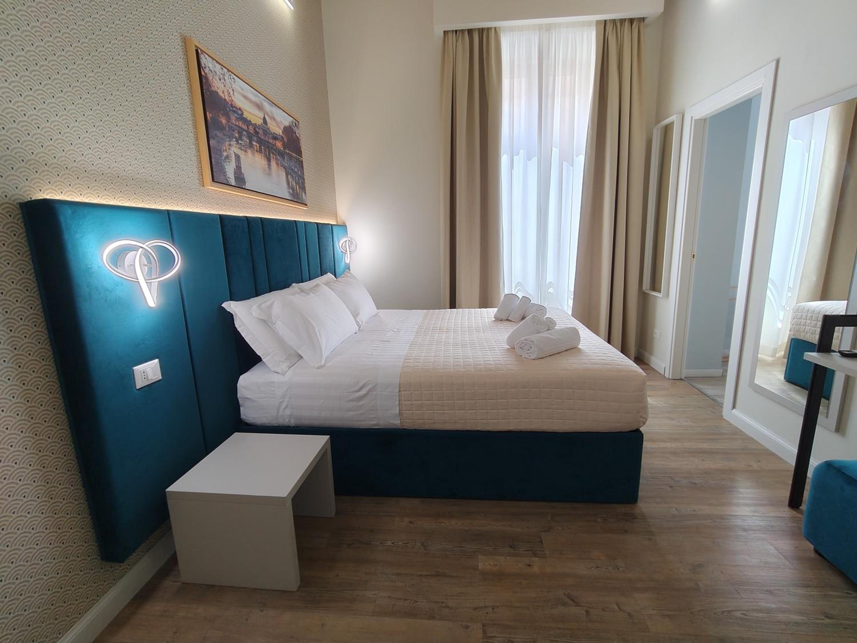 AmoRoma Suite