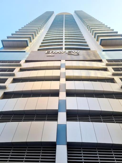 Luxury Romantic Sea View Apartment-ERAإقامة هادئة إطلالة بحرية موقع استثنائي- Manama