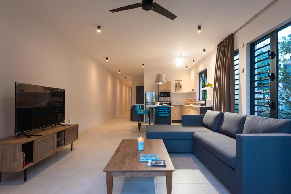 3 BR Beachfront & Self-Catering Apartment - Pointe aux Biches view 3
