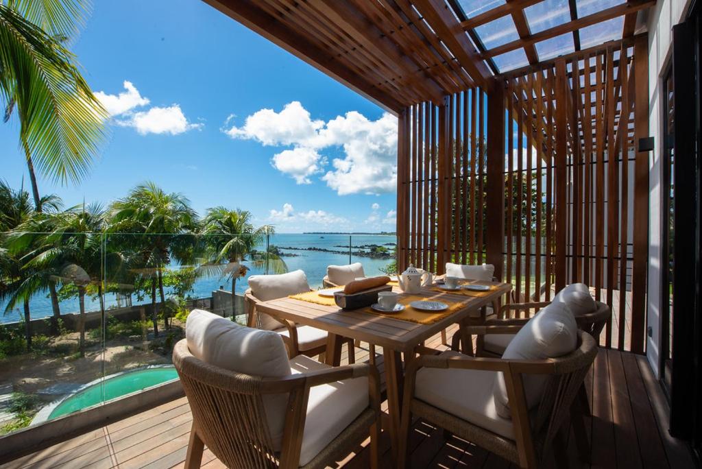 3 BR Beachfront & Self-Catering Apartment - Pointe aux Biches view 2