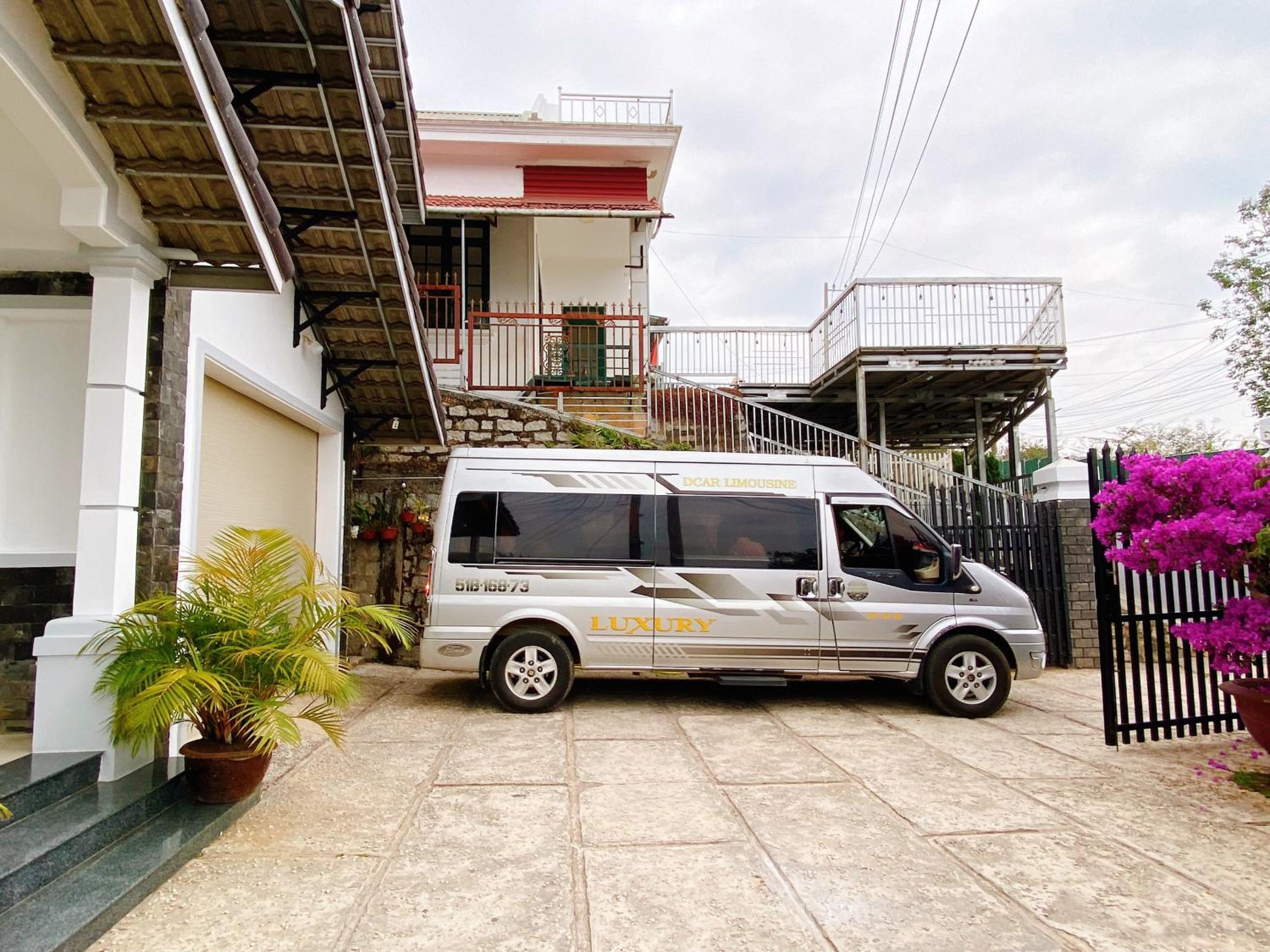 5 Bedroom Villa Da Lat with Garden BBQ near Center for Groups view 5