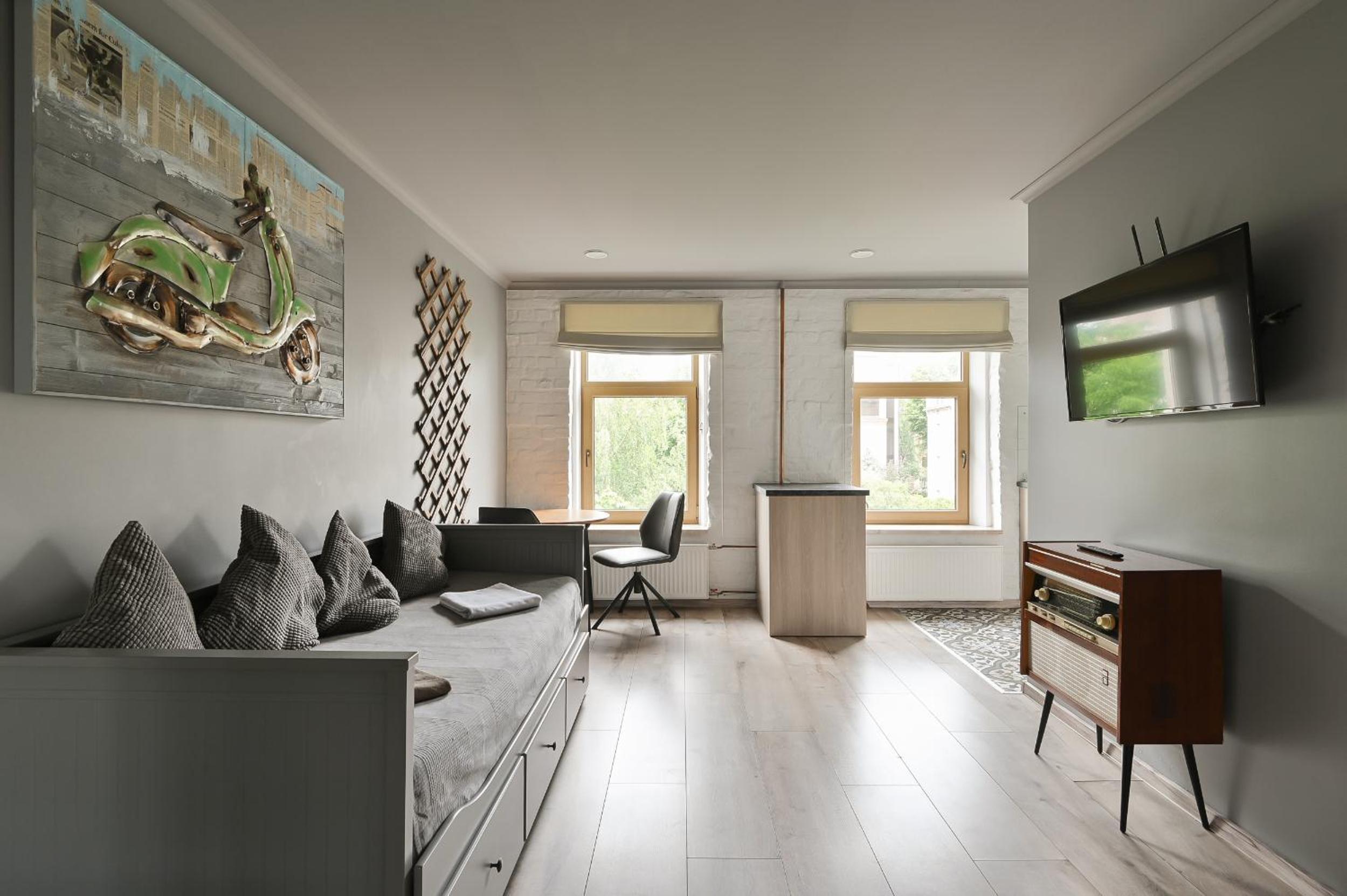 Quiet loft with FREE parking view 2