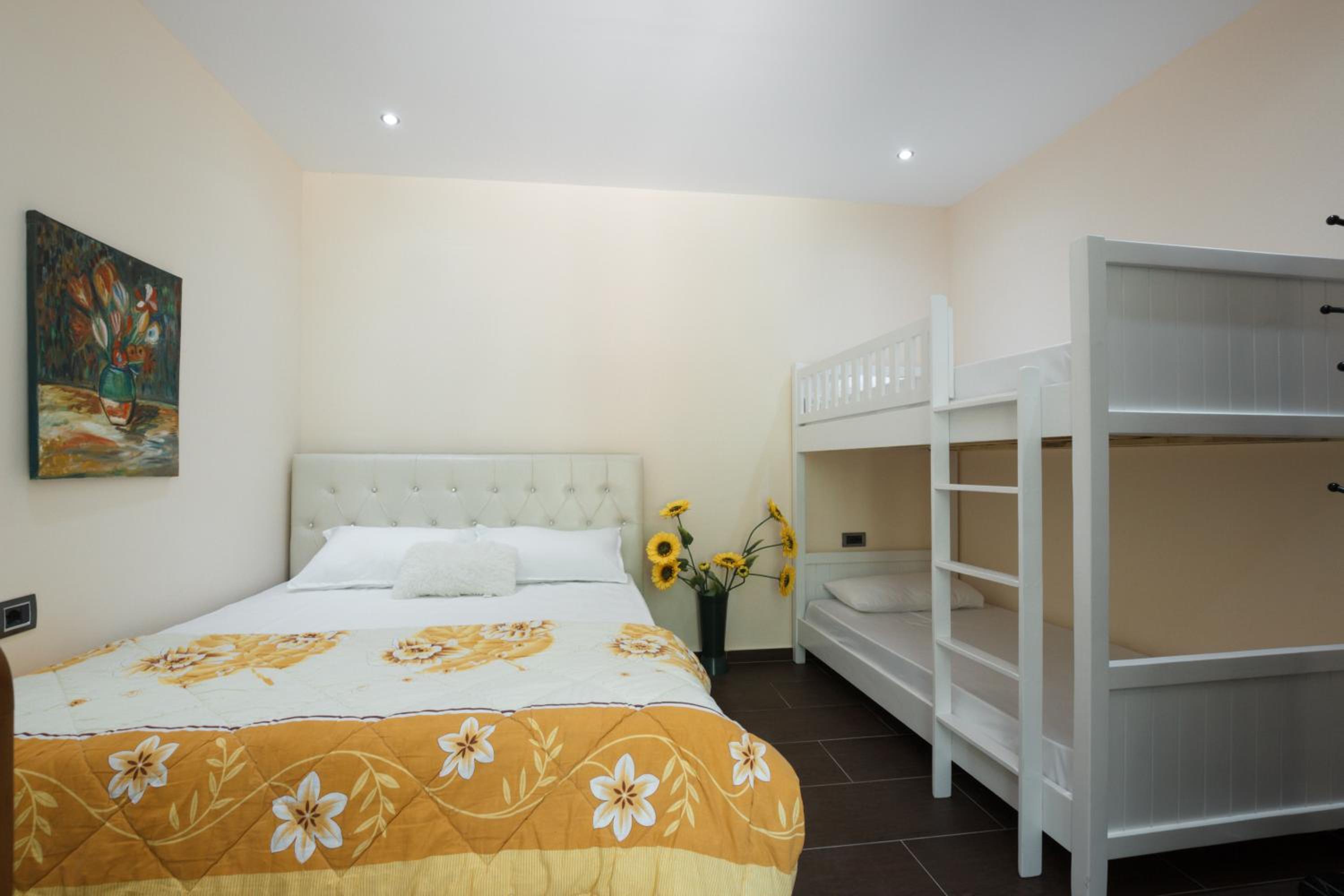 Latifi Guesthouse