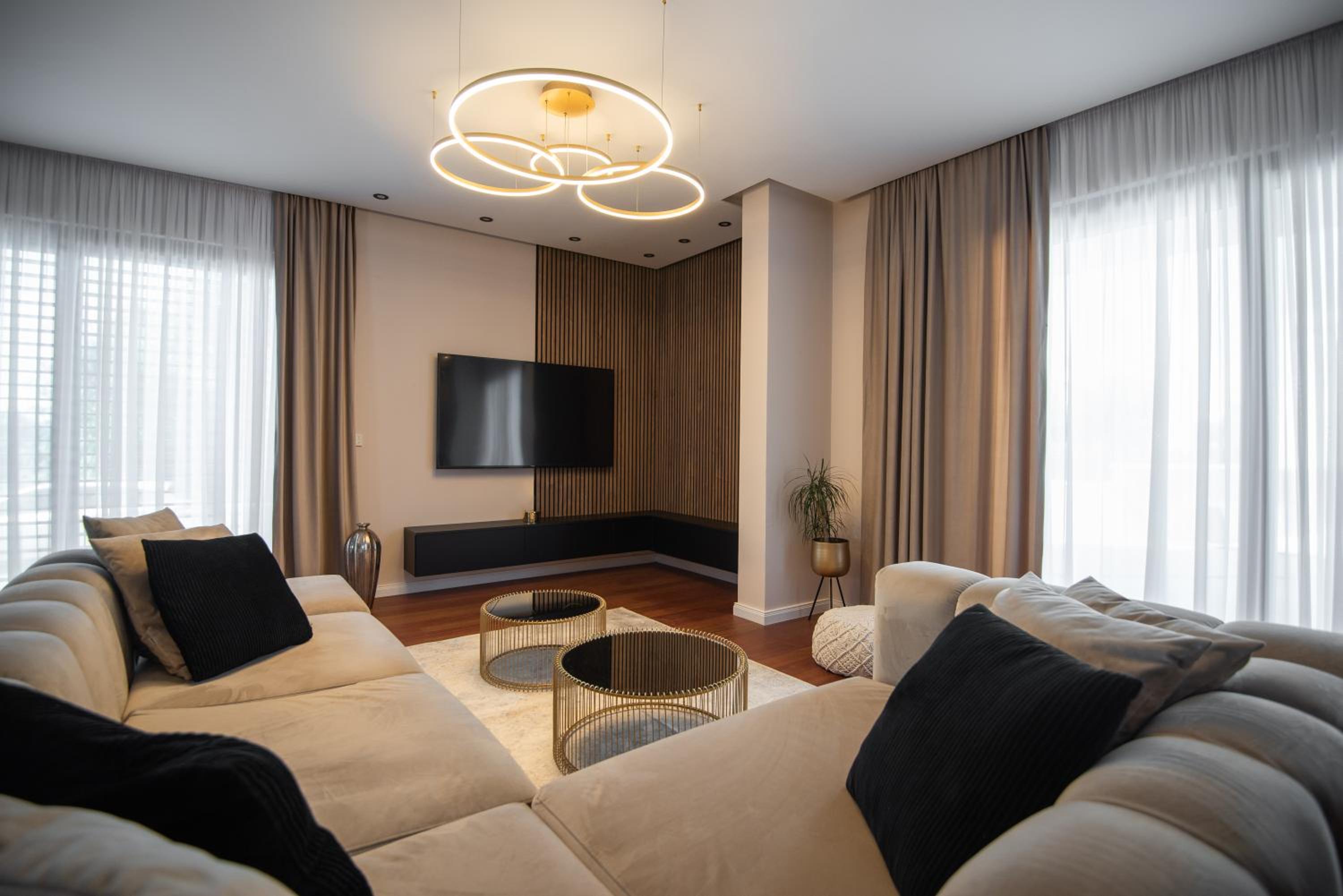Villa Amare Apartments