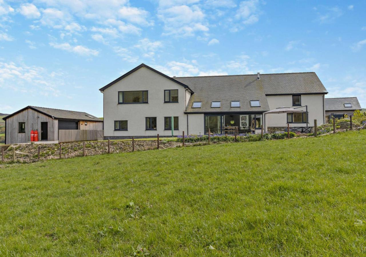 Plas Isaf Farmhouse
