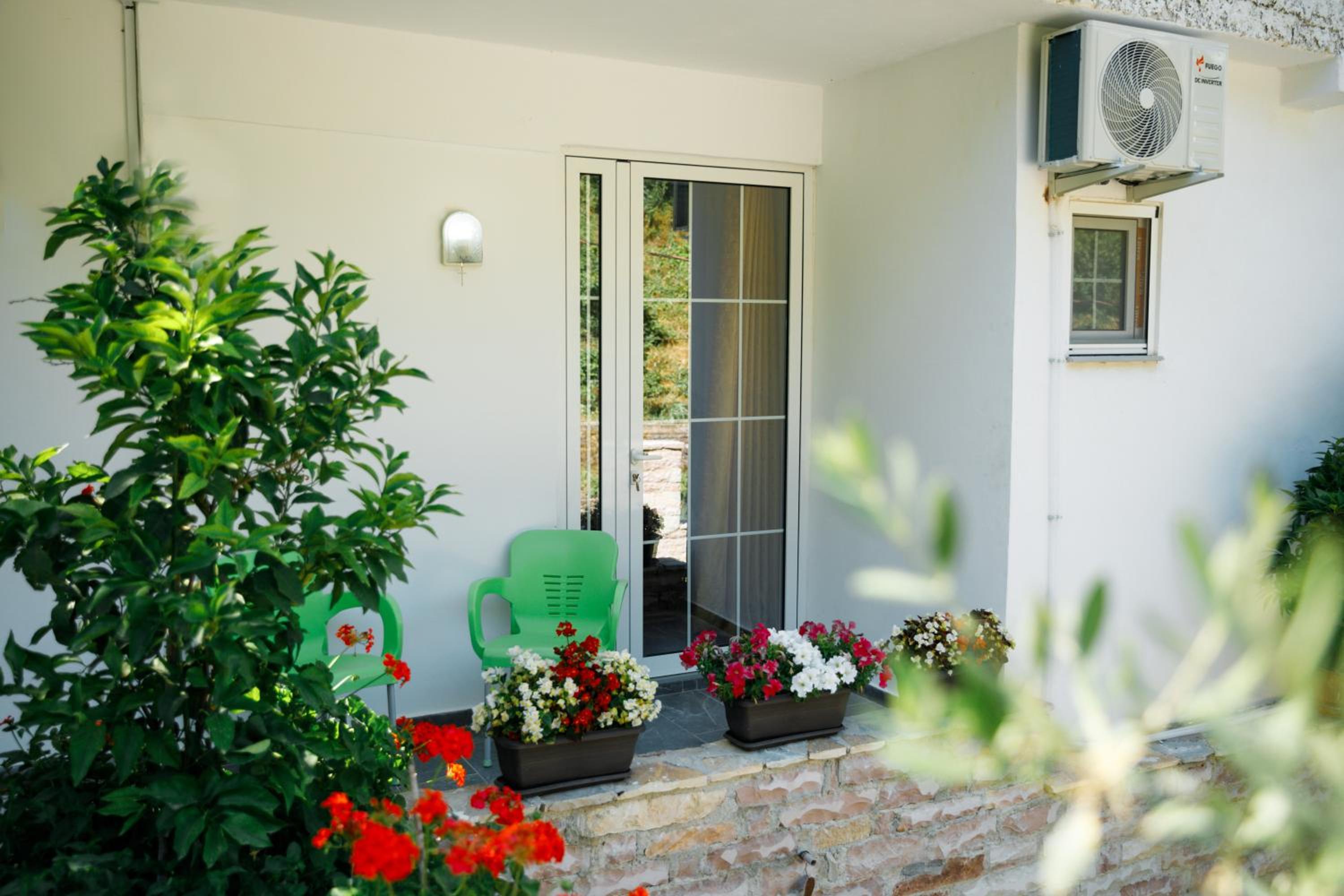 Latifi Guesthouse
