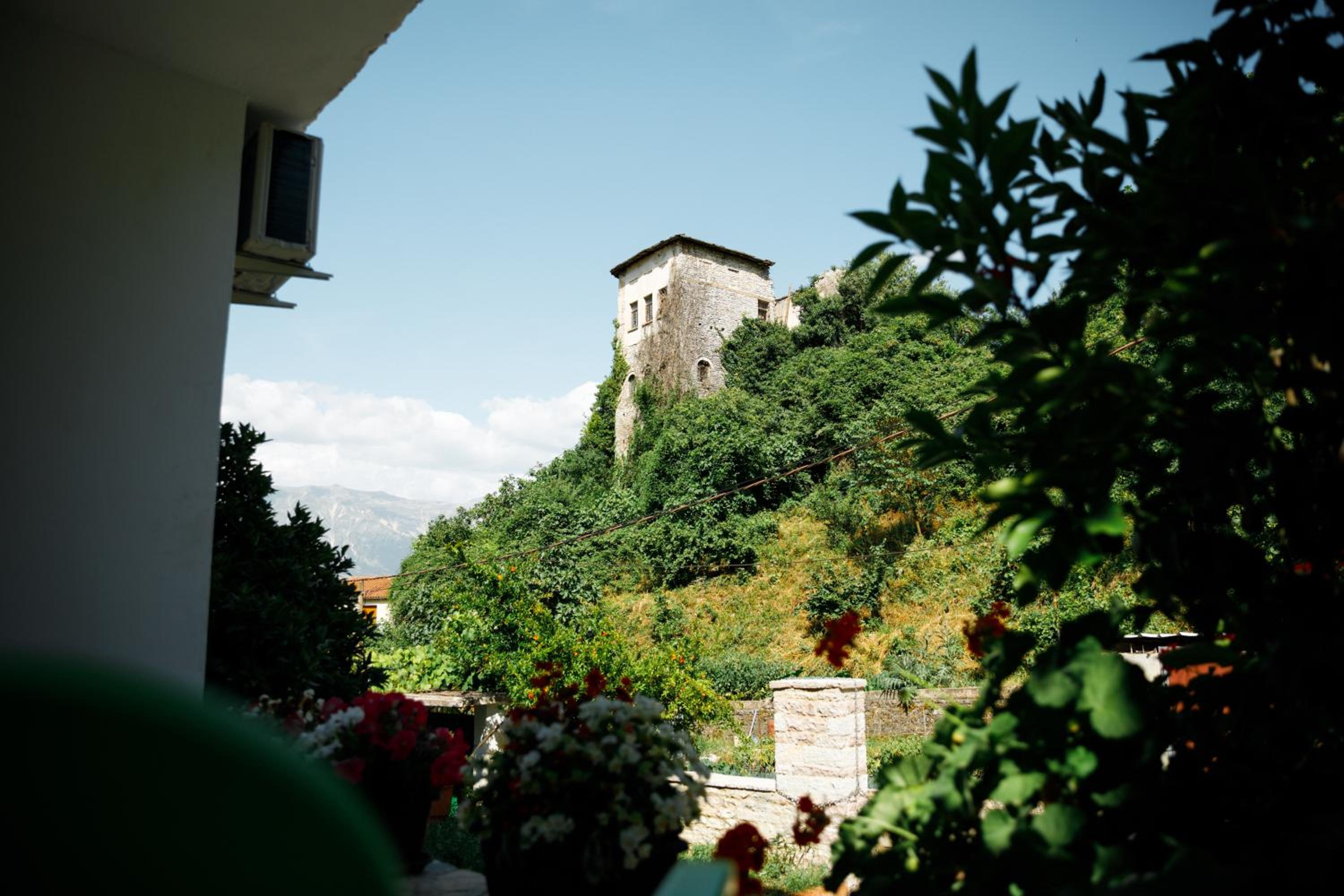Latifi Guesthouse