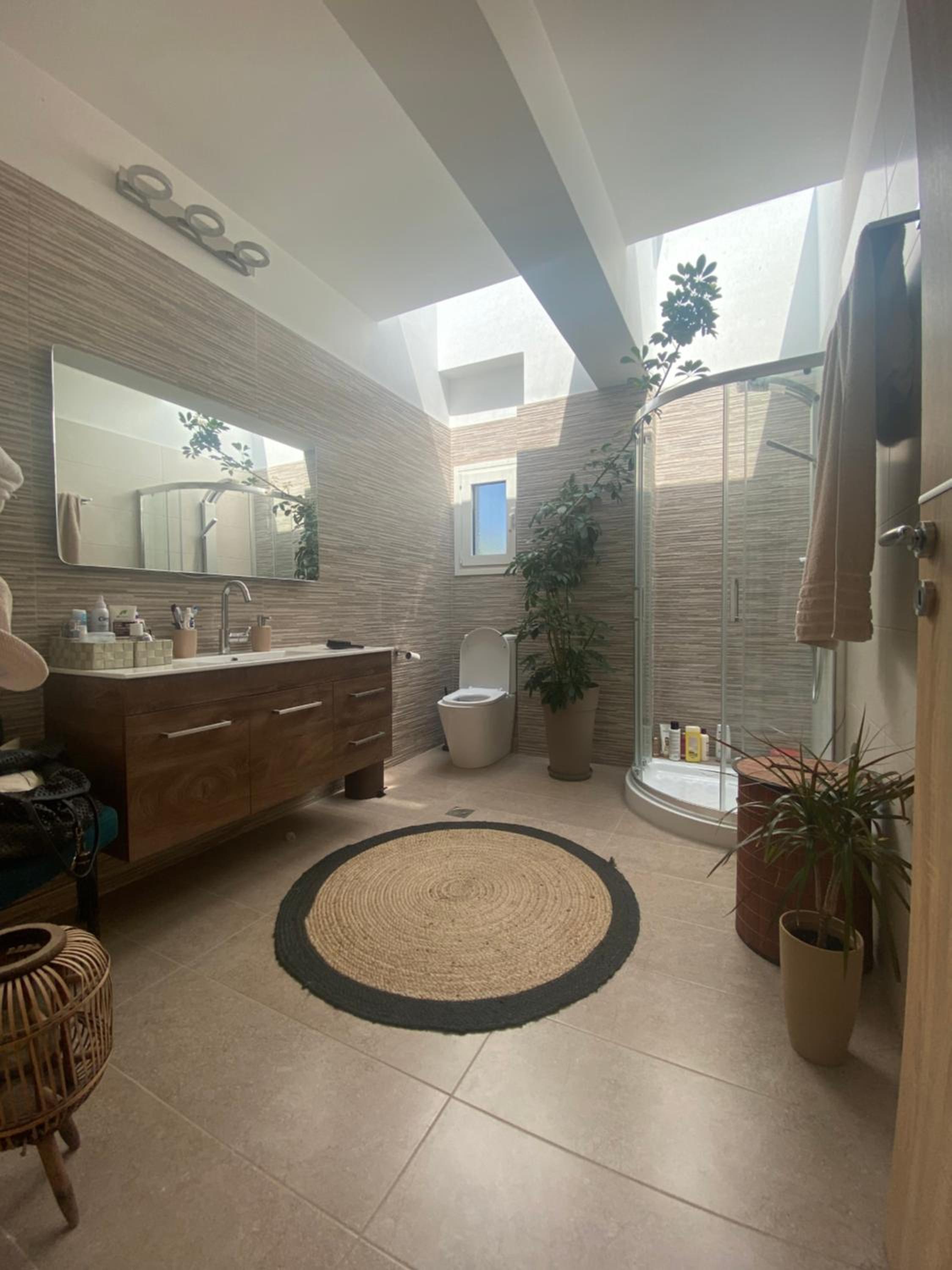 Selini apartment