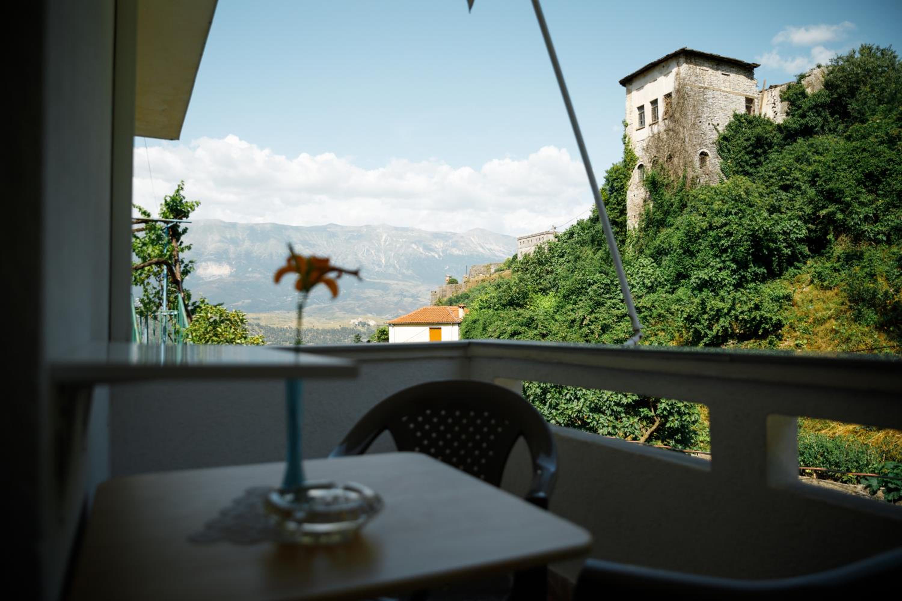 Latifi Guesthouse