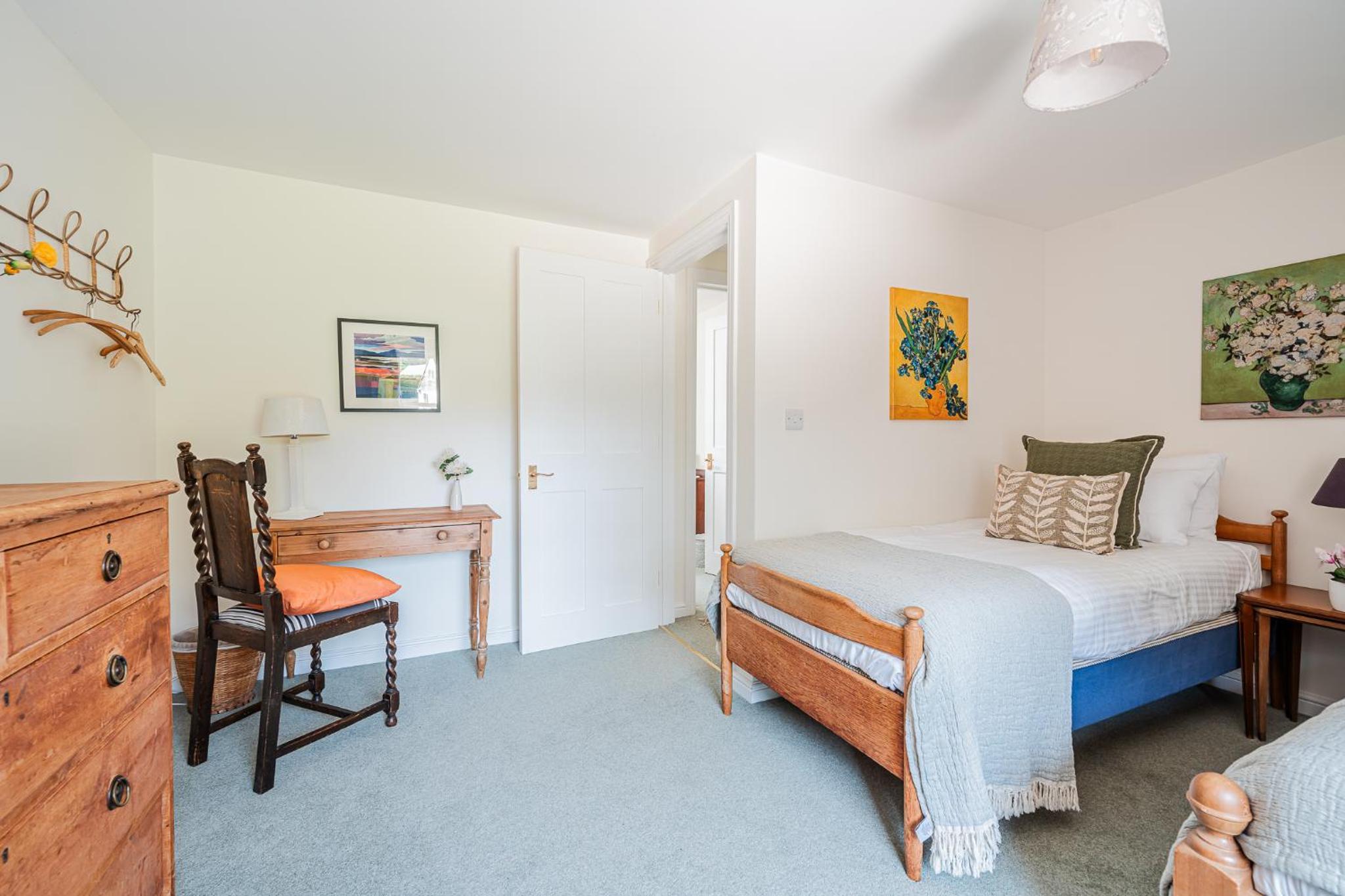 Beautiful Cottage in Brockenhurst with Forest View