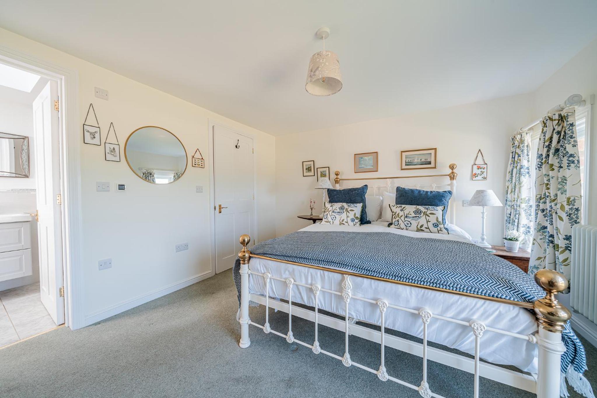 Beautiful Cottage in Brockenhurst with Forest View