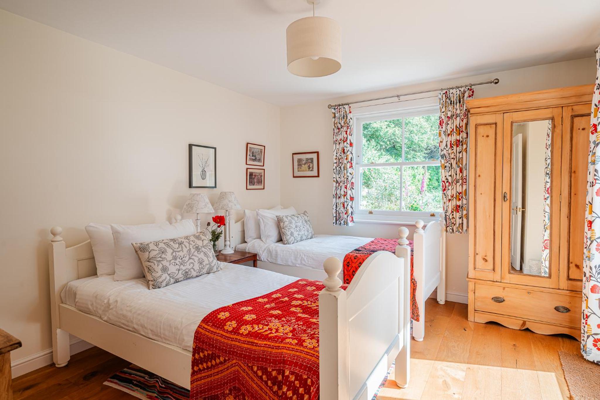 Beautiful Cottage in Brockenhurst with Forest View