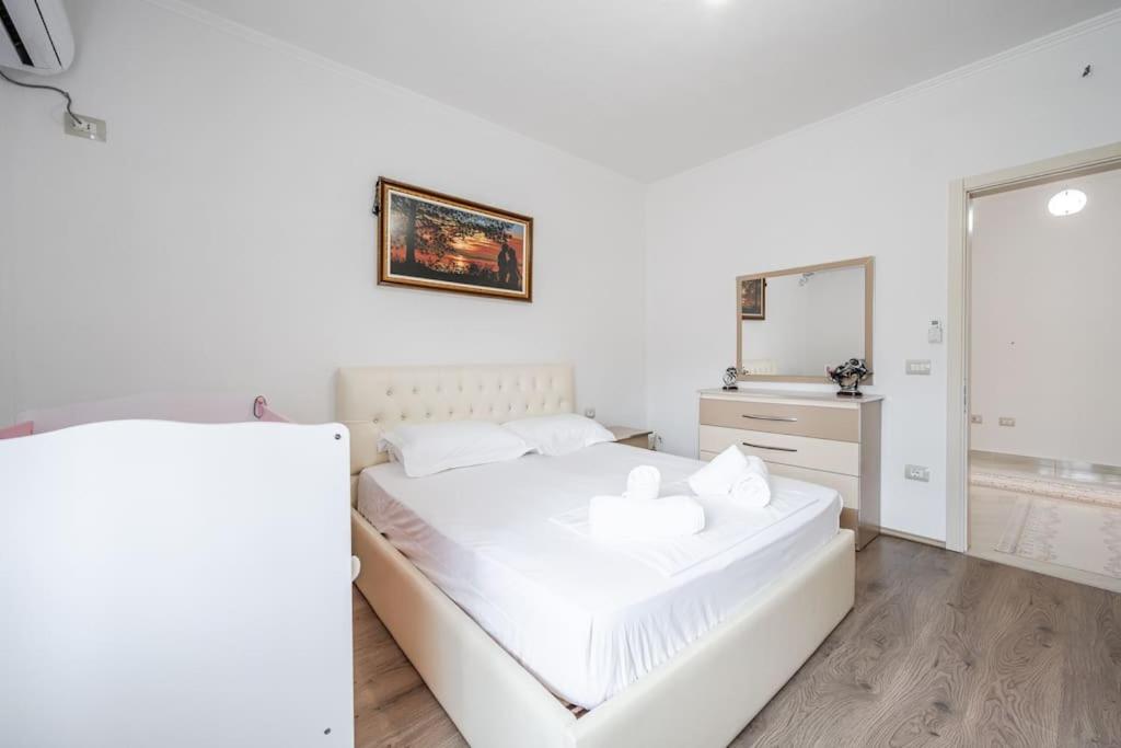 Hometown Apartment by PikHost photo 5