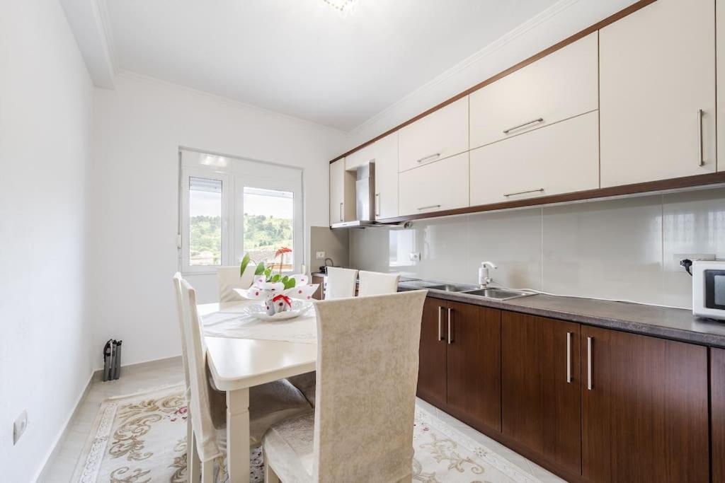 Hometown Apartment by PikHost
