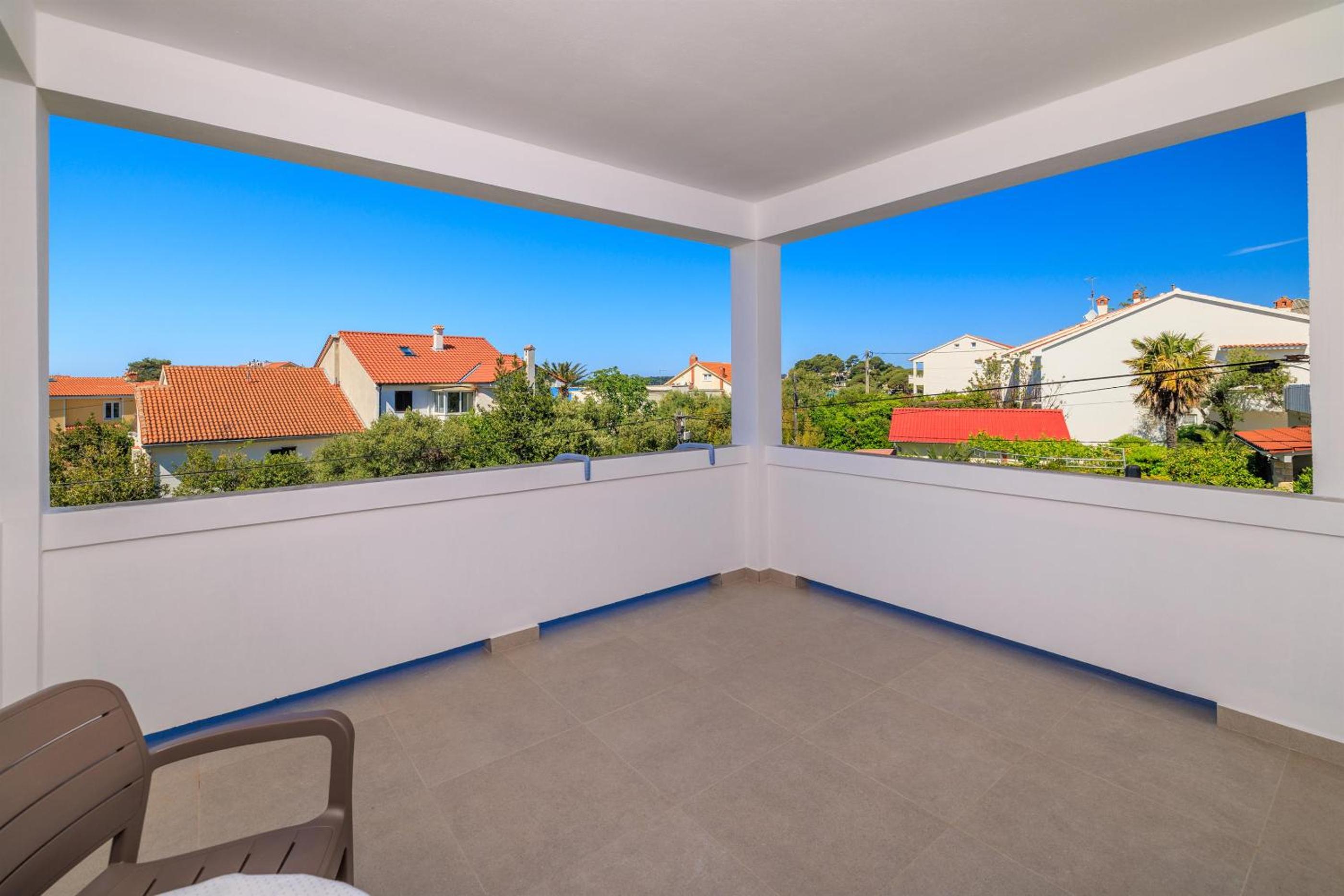 Rooms Mande view 2