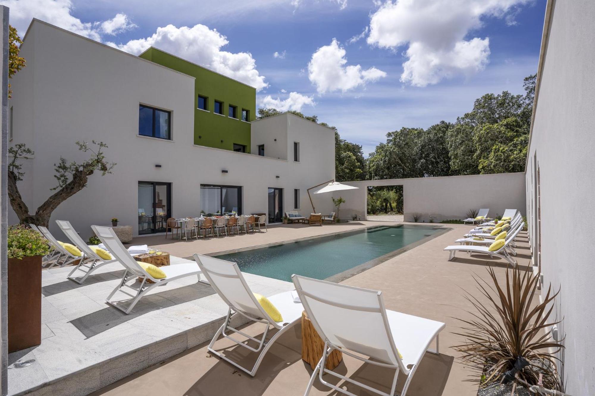 VILLA MARIA PARADISO 10, Emma Villas view 2