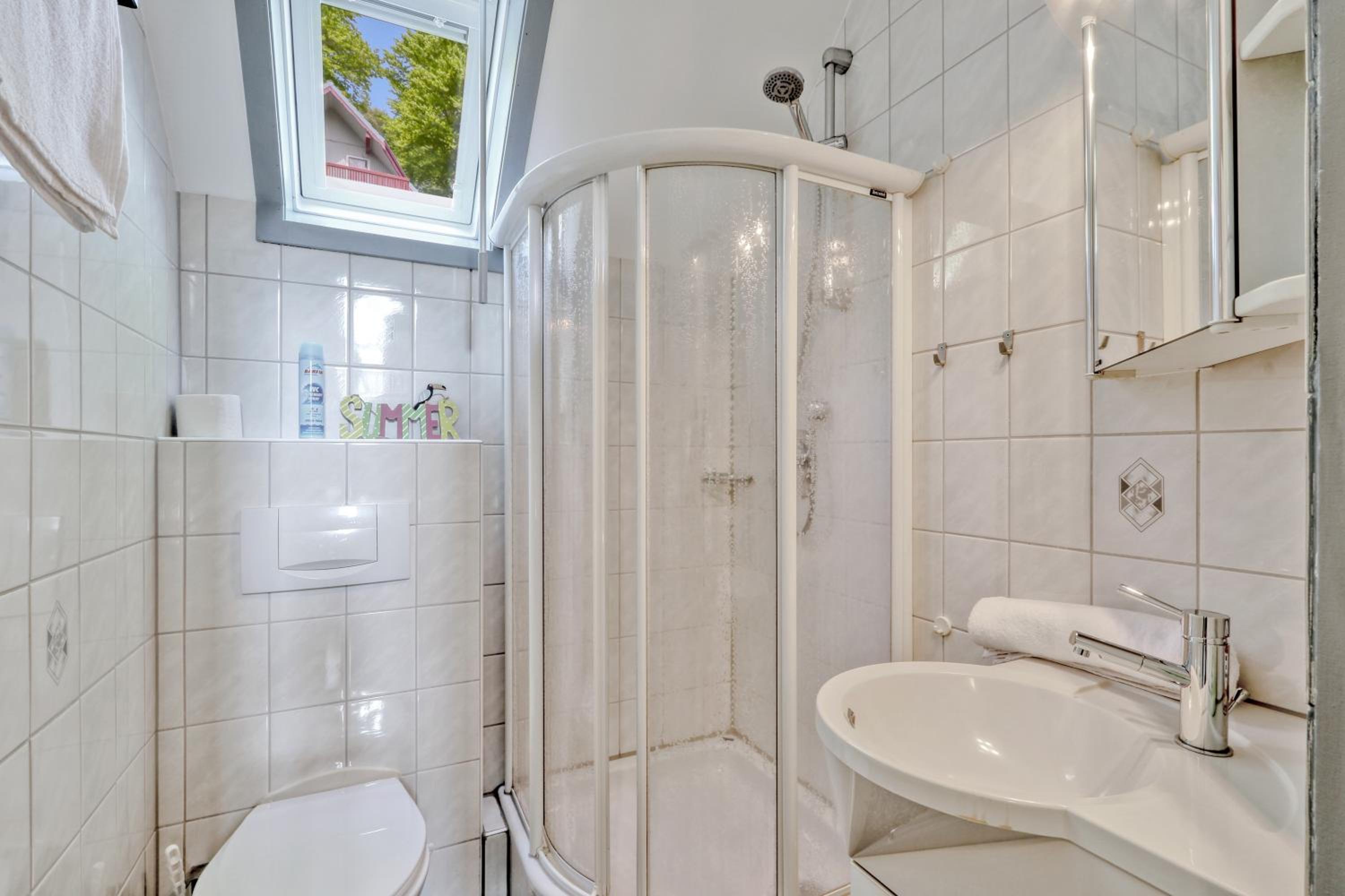 Ferienhaus 22 mit Seeblick und Garten bis 6 Personen
