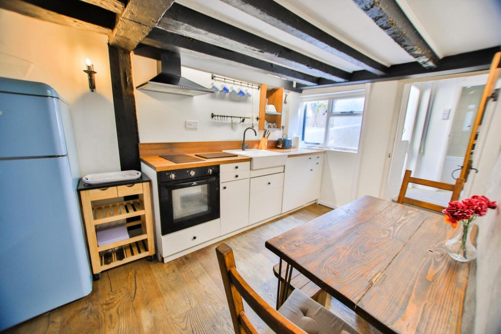 Fishermans Cottage - Hastings view 3
