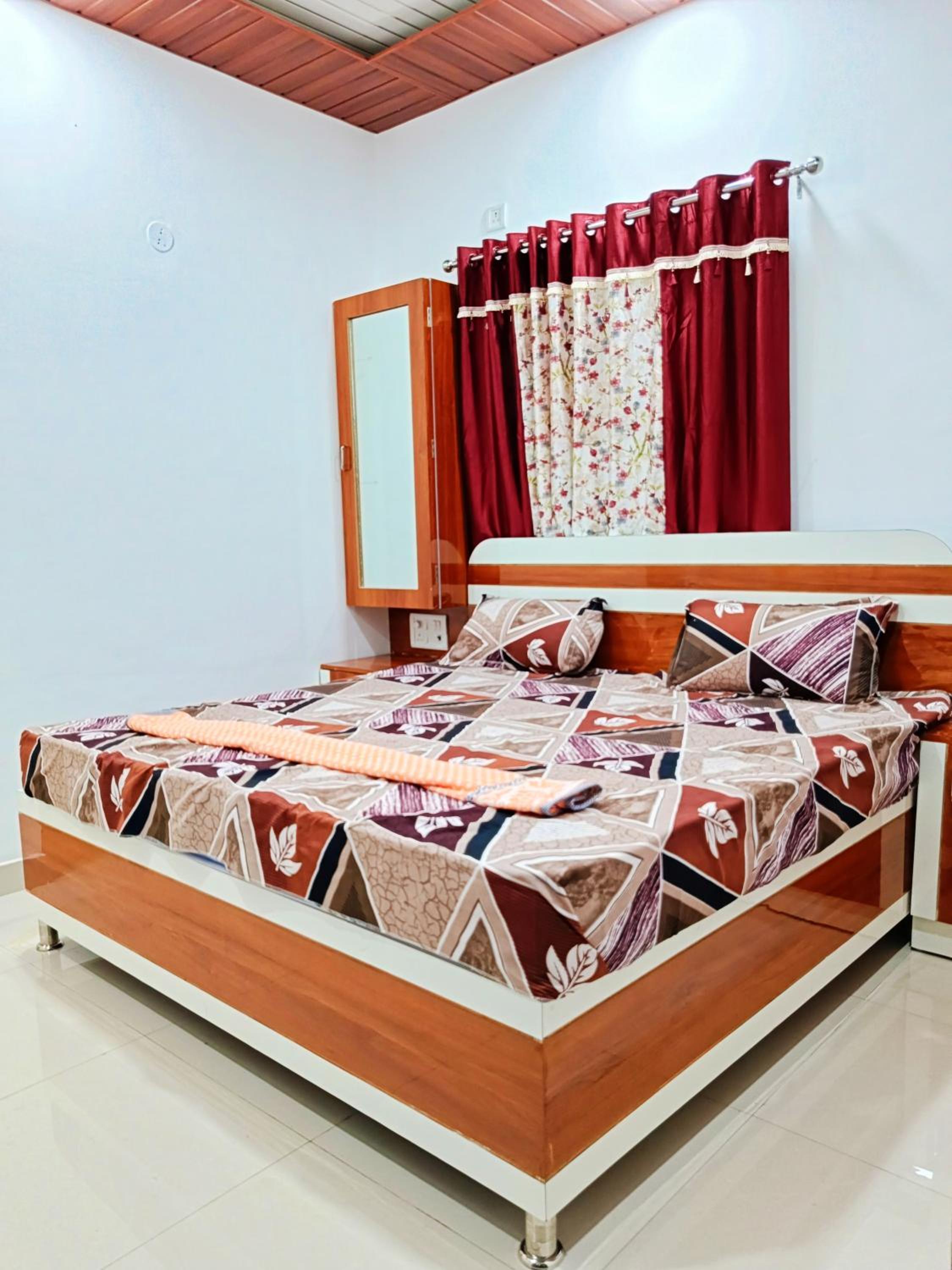 Janani Niwas Matheran
