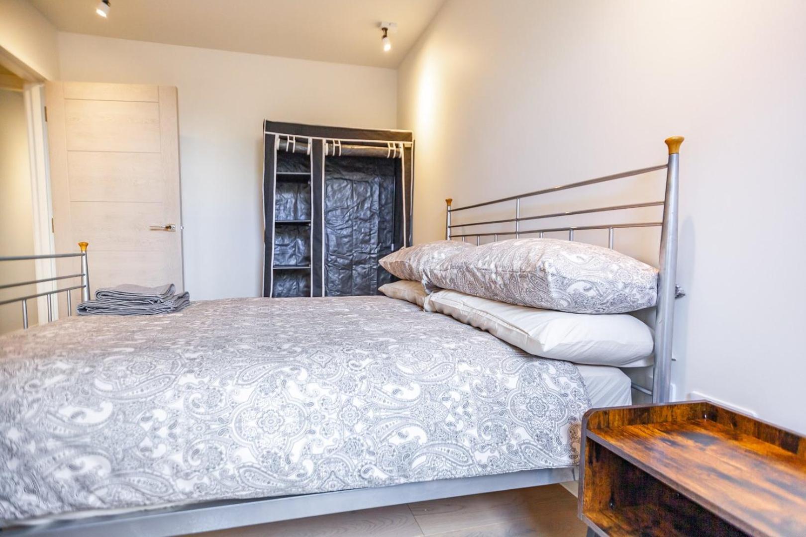 The Hideaway (2mins to the beach)