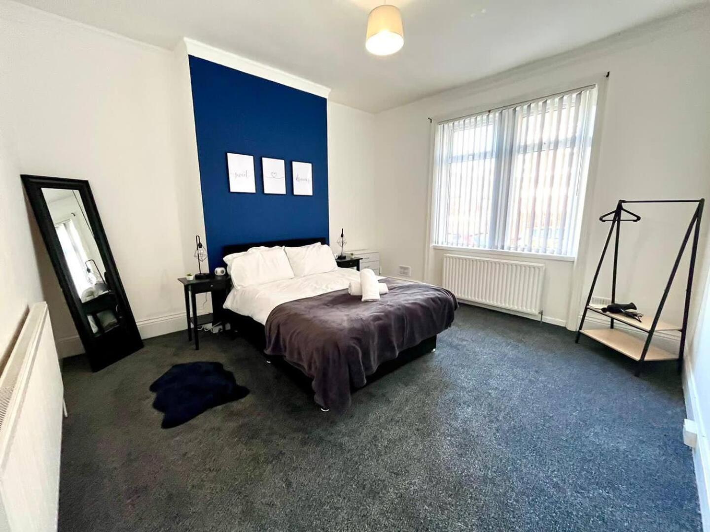 Homey 2 bedroom near the city