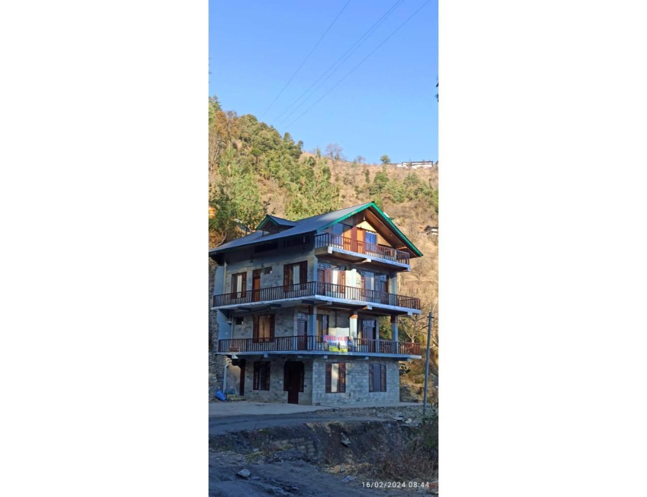 Apple View Home Stay, Jibhi view 3