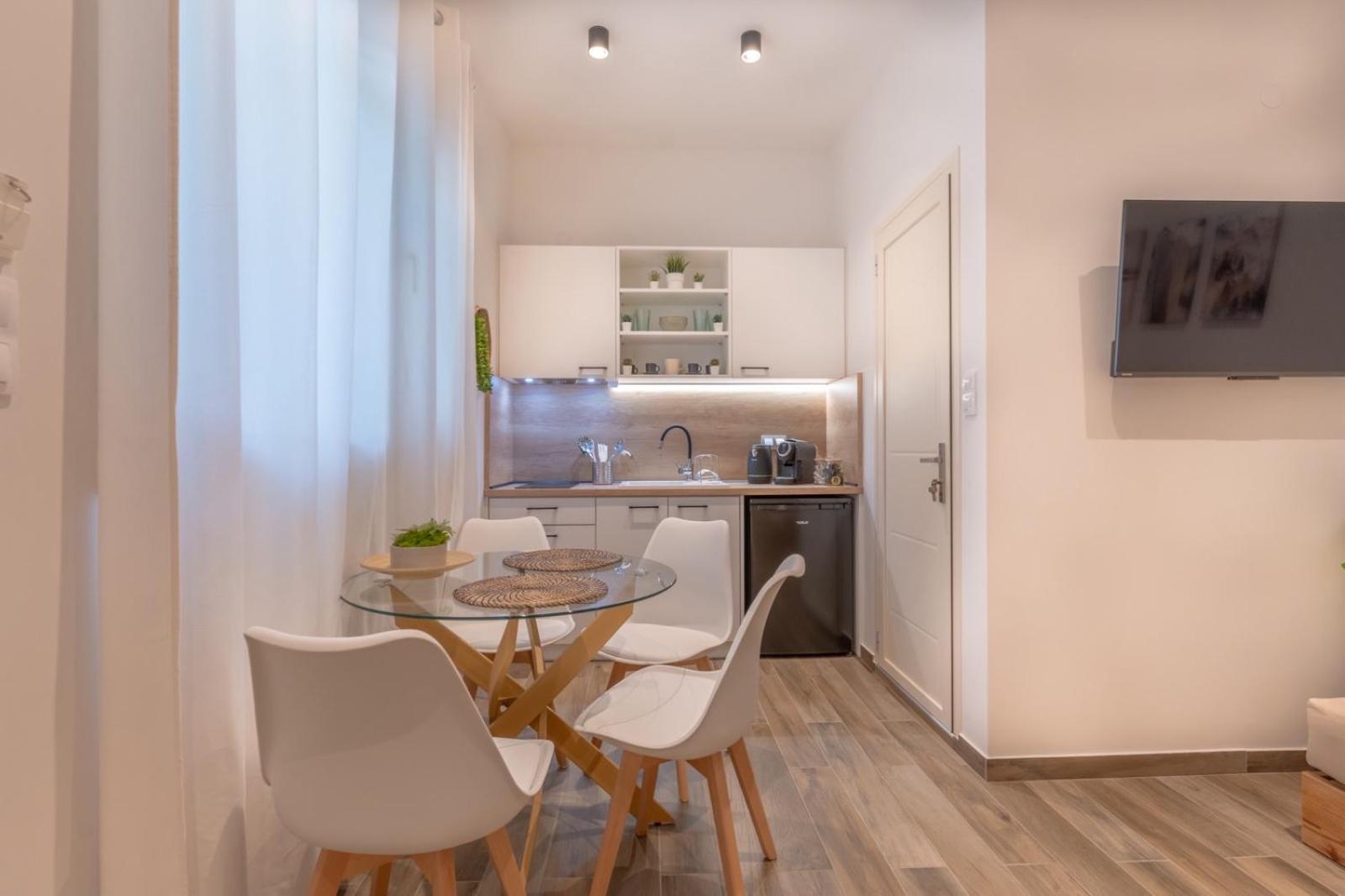 Evdokia Luxurious Living