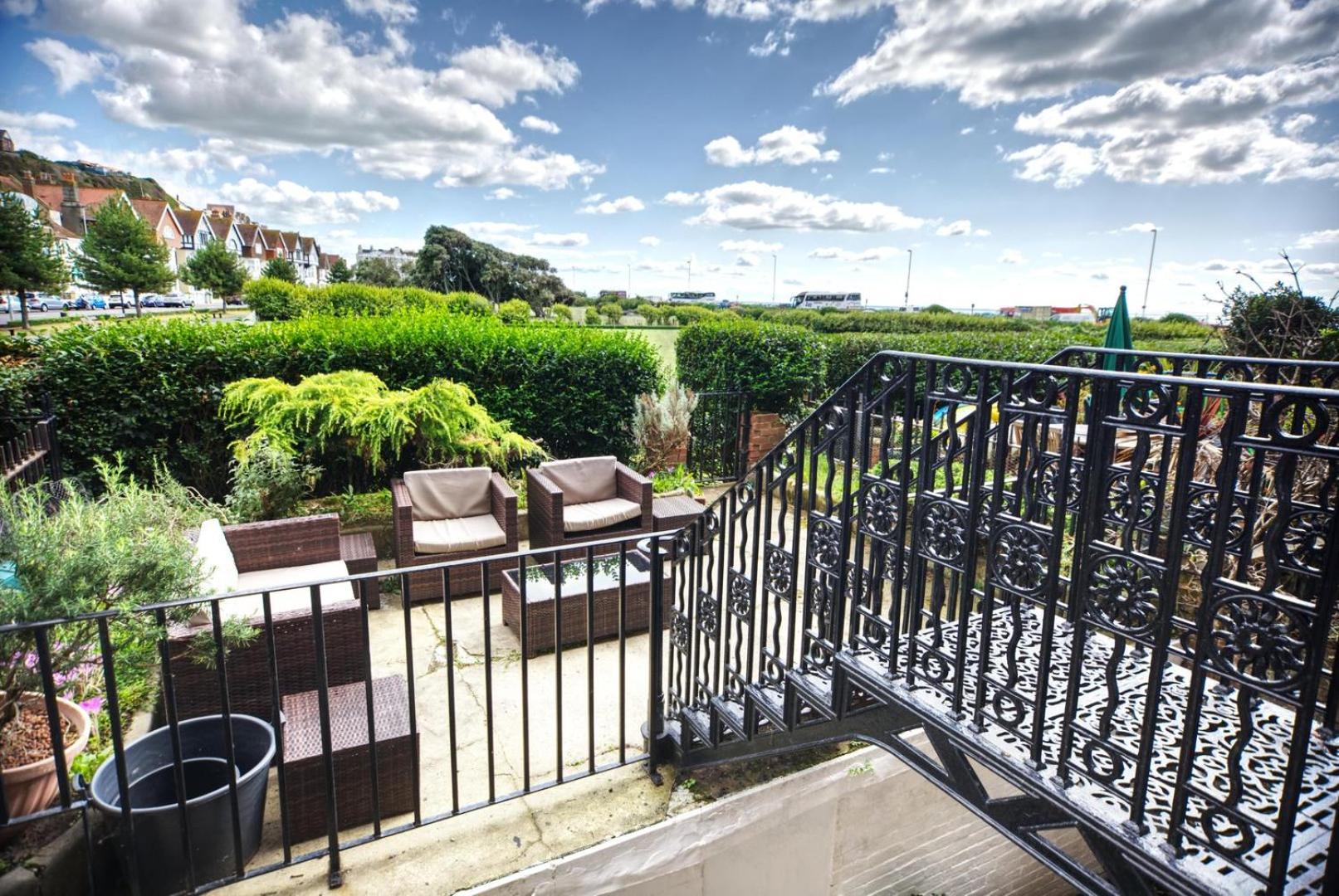 Sea Breeze - Hastings view 3
