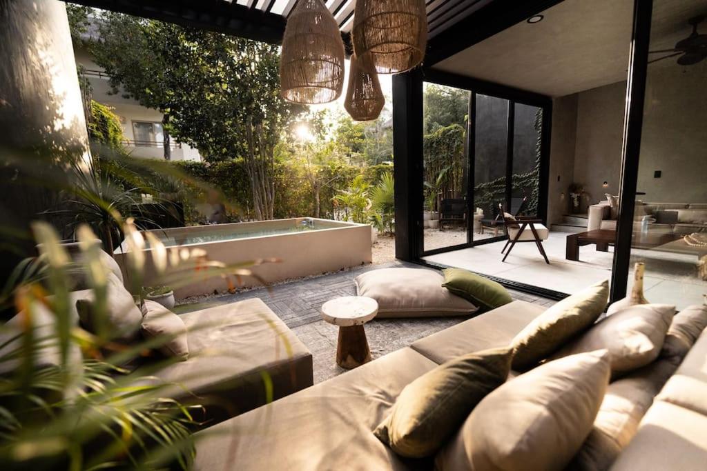 Luxury Twin Villas, 4 Private Pools, 2 Rooftops, BBQ, Near Beach view 3
