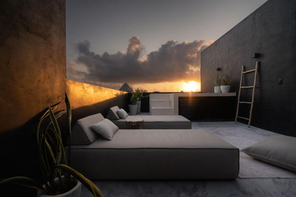 Luxury Twin Villas, 4 Private Pools, 2 Rooftops, BBQ, Near Beach view 2