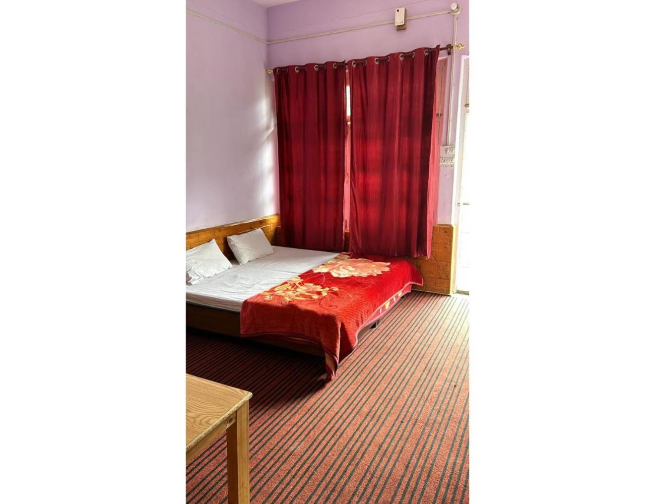 Anjali Home Stay, Jibhi view 2