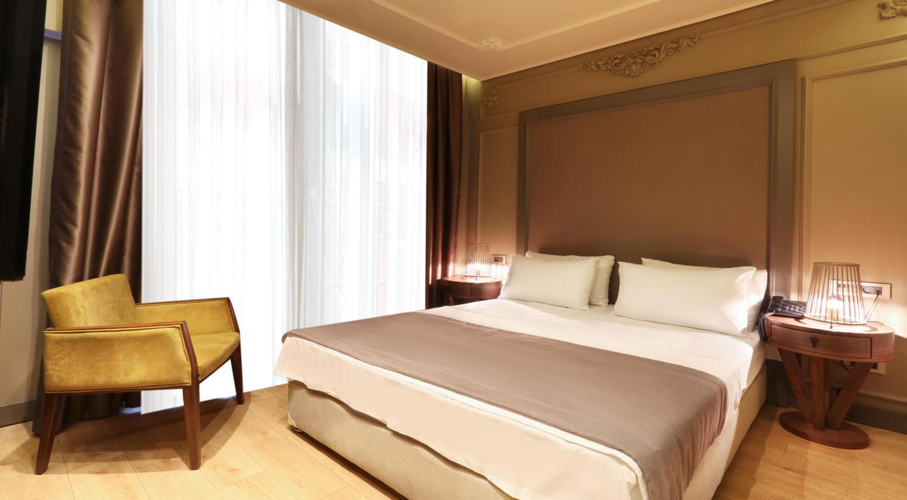 Taksim Premium Hotel - Image 29
