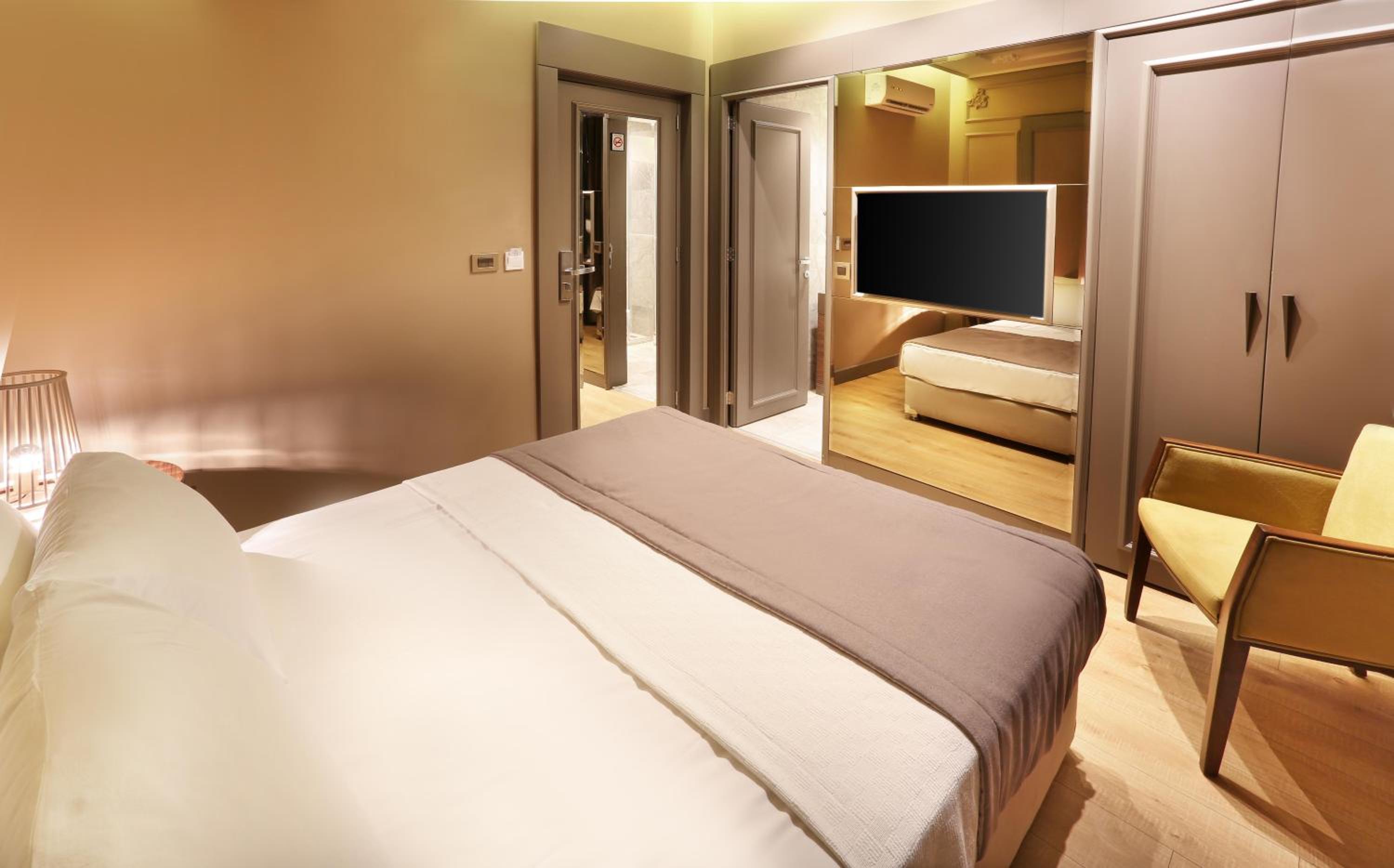 Taksim Premium Hotel - Image 8