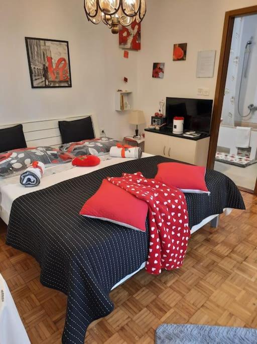 MAK studio apartment