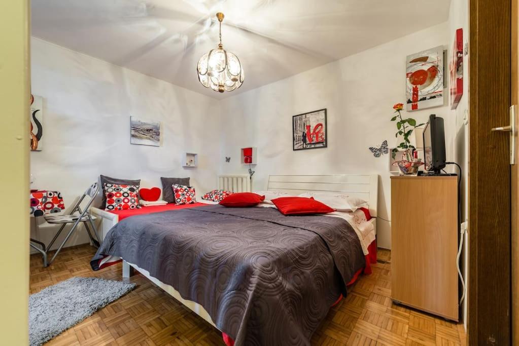 MAK studio apartment