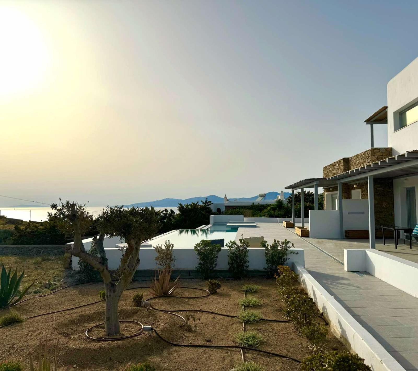 Hotel Almond Place - Image 1