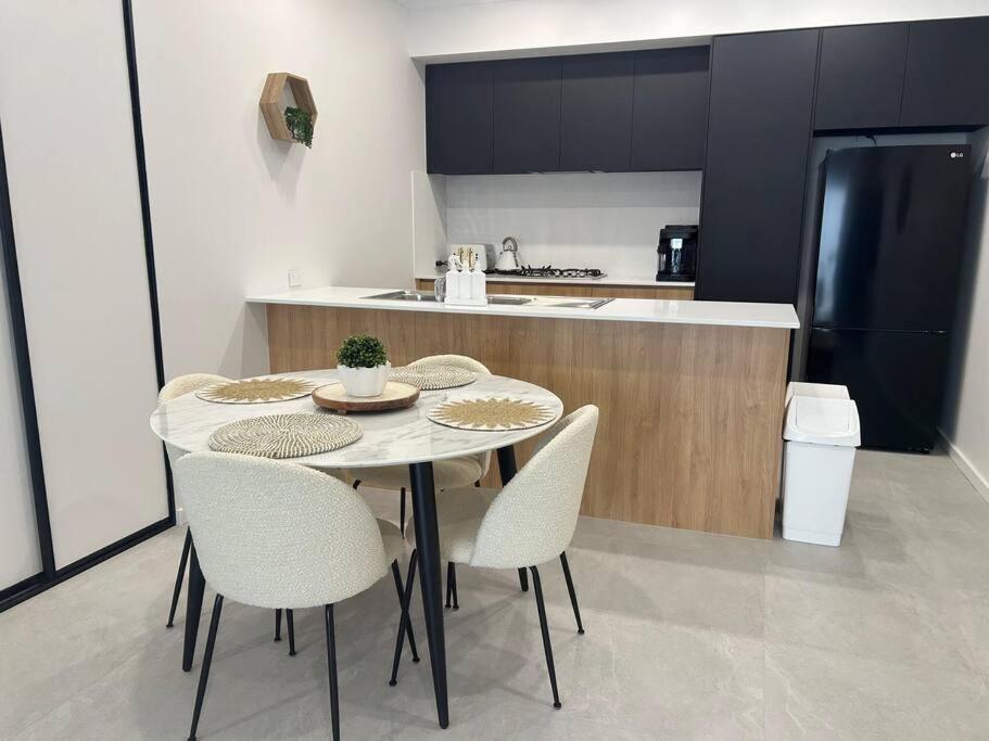 North Coogee Escape 2B2B