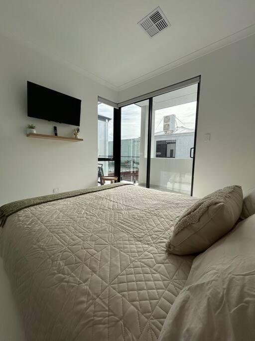 North Coogee Escape 2B2B