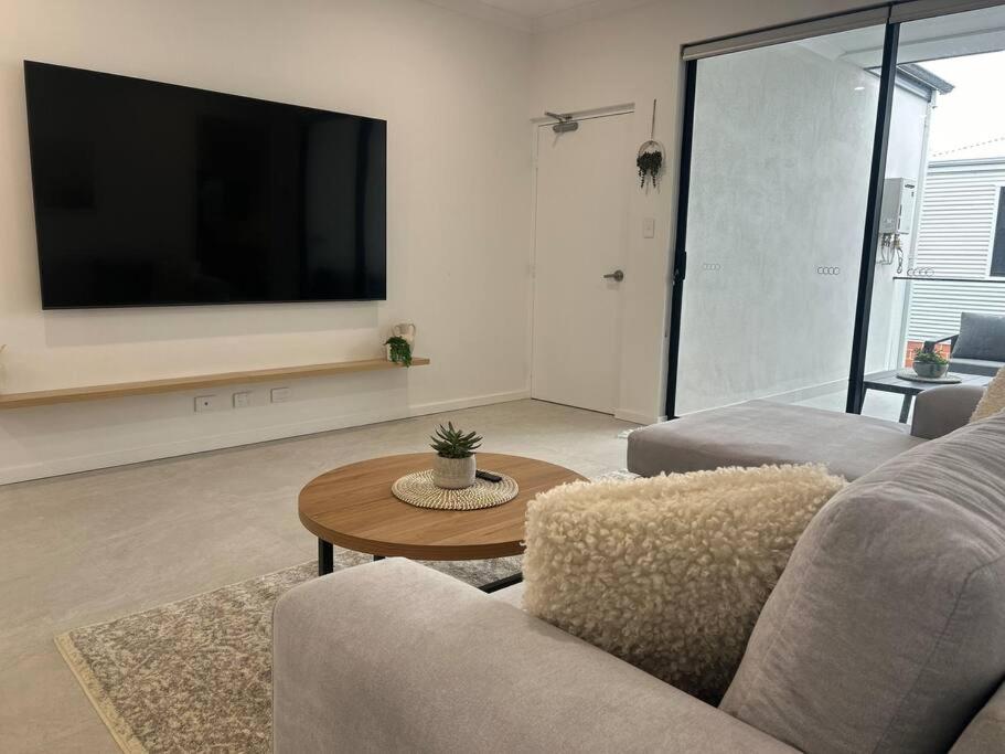 North Coogee Escape 2B2B